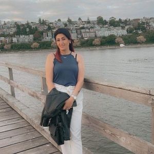 Meet your Posher, Dalia